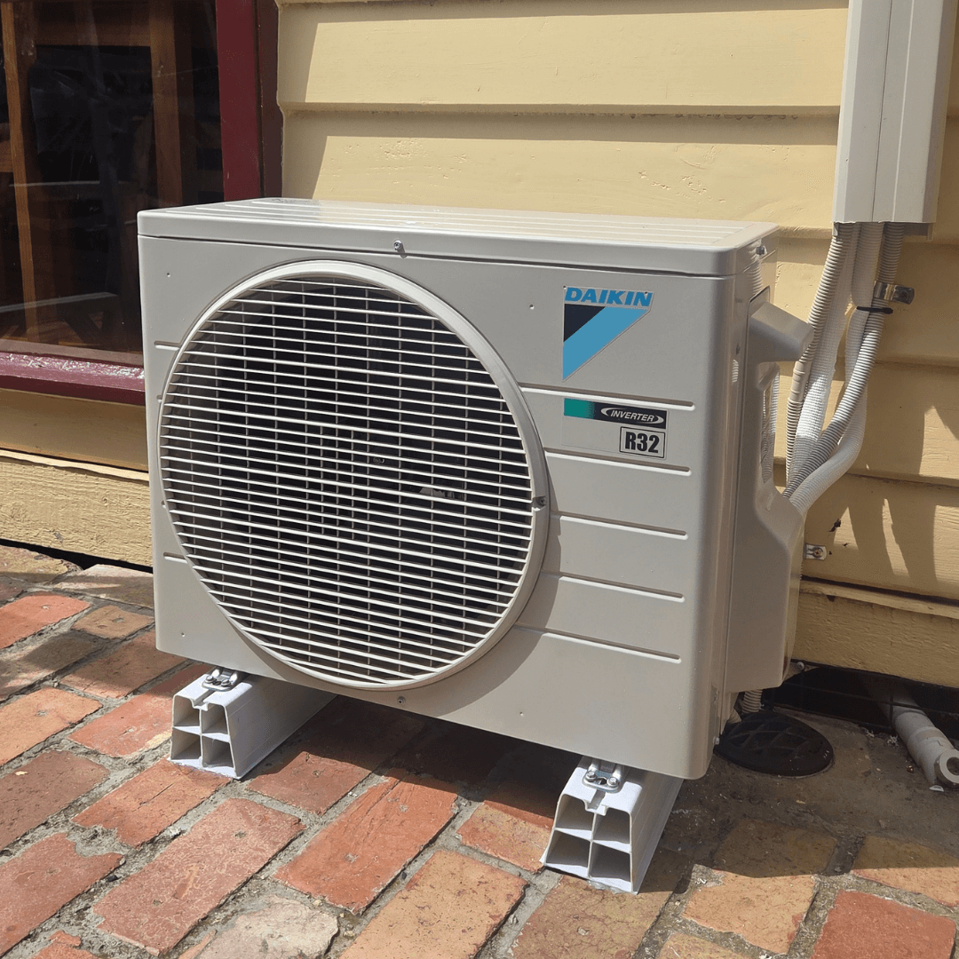 Daikin Install 1